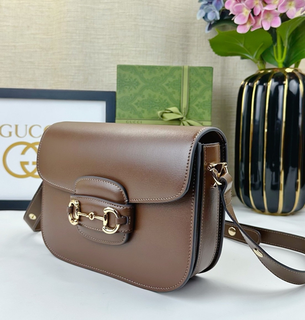 激安グッチバッグコピー側面デザイン